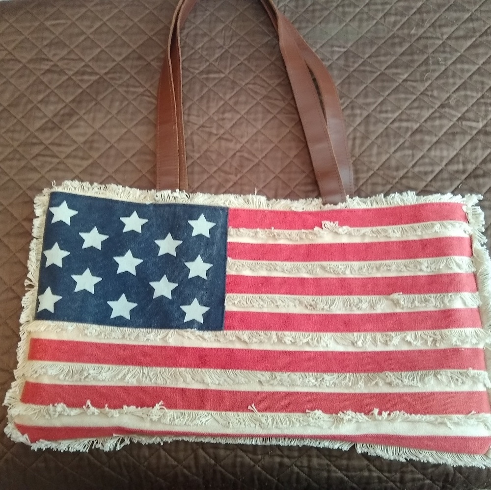 Primitives by Kathy American Flag Fringed